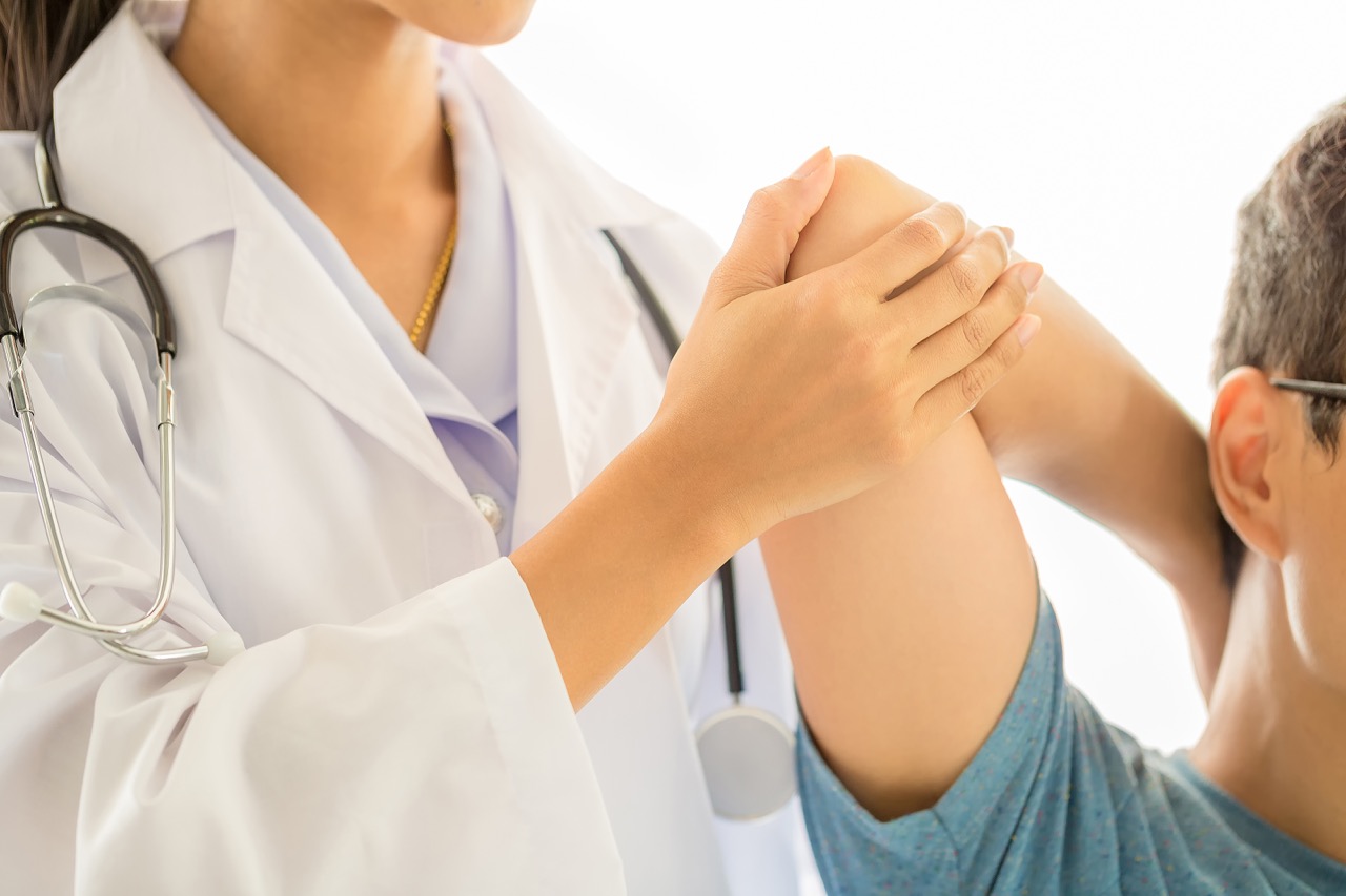 https://mhshealthcard.com/wp-content/uploads/2023/07/Physiotherapy-Treatment.jpeg